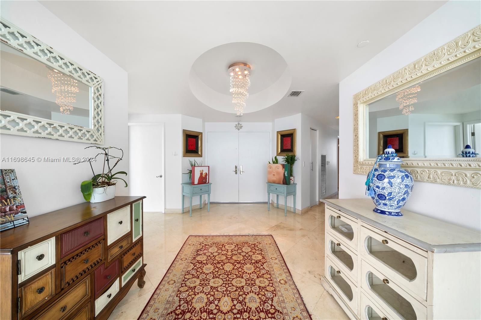 300 S Pointe Dr #1901, Miami Beach FL 33139