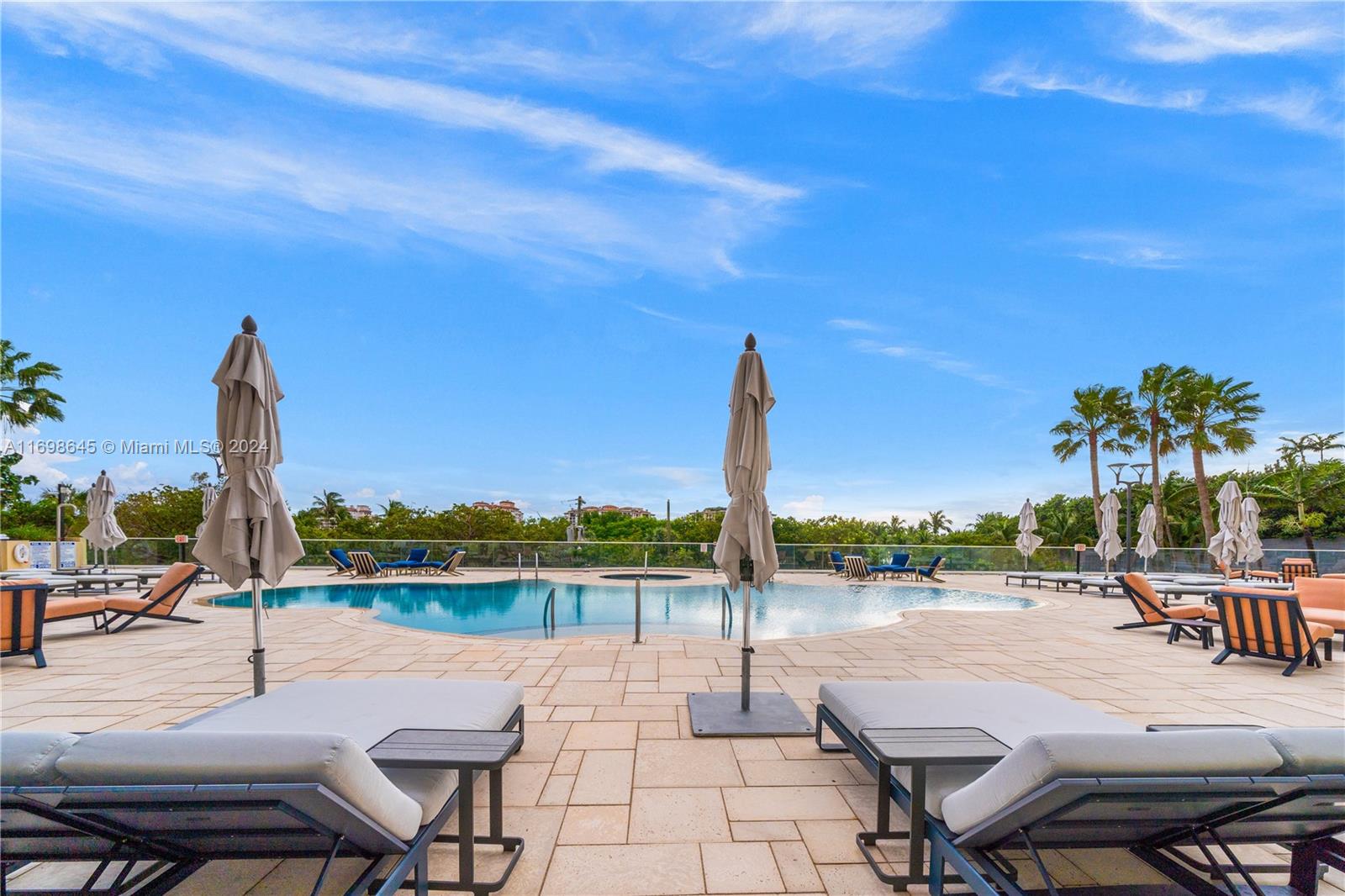 300 S Pointe Dr #1901, Miami Beach FL 33139