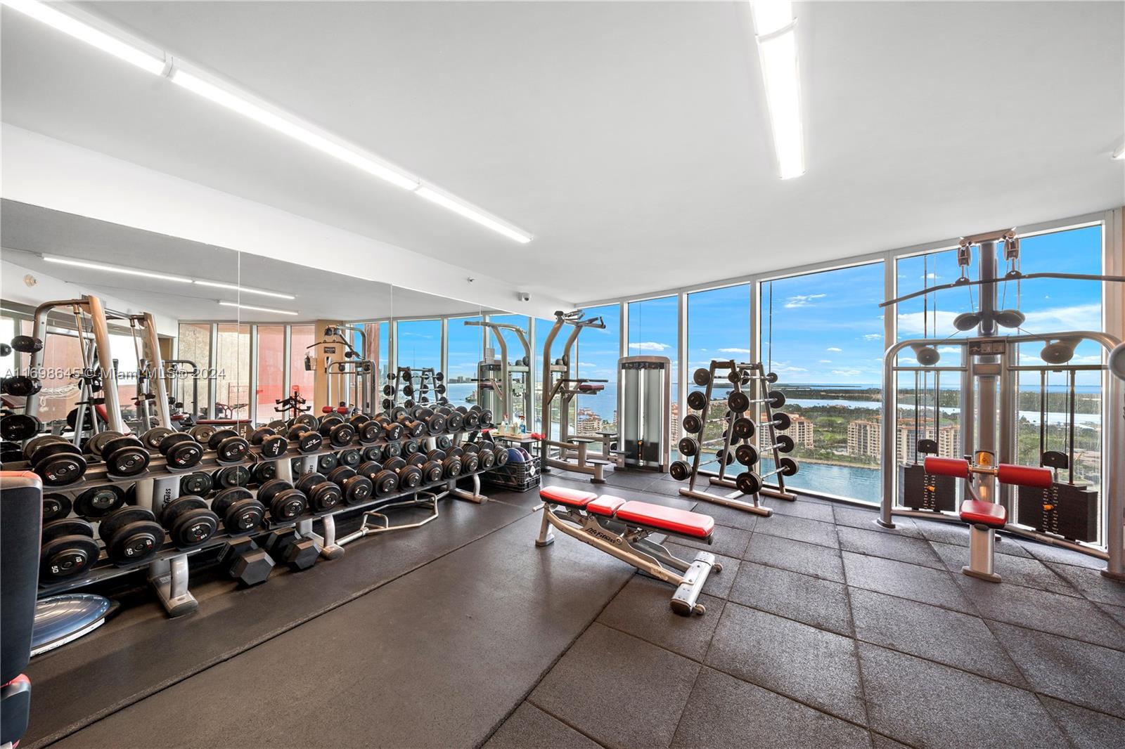 300 S Pointe Dr #1901, Miami Beach FL 33139