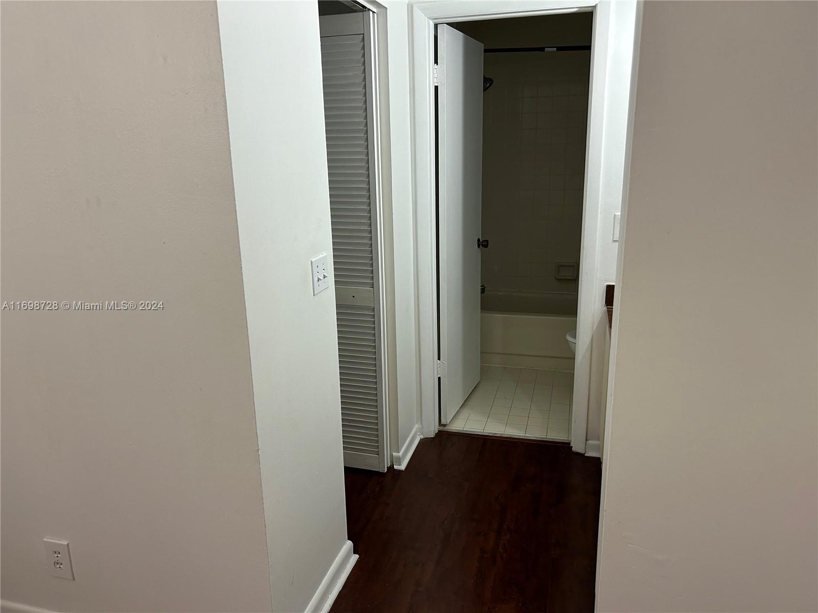 7435 Woodmont Ter #205, Tamarac, Florida image 15