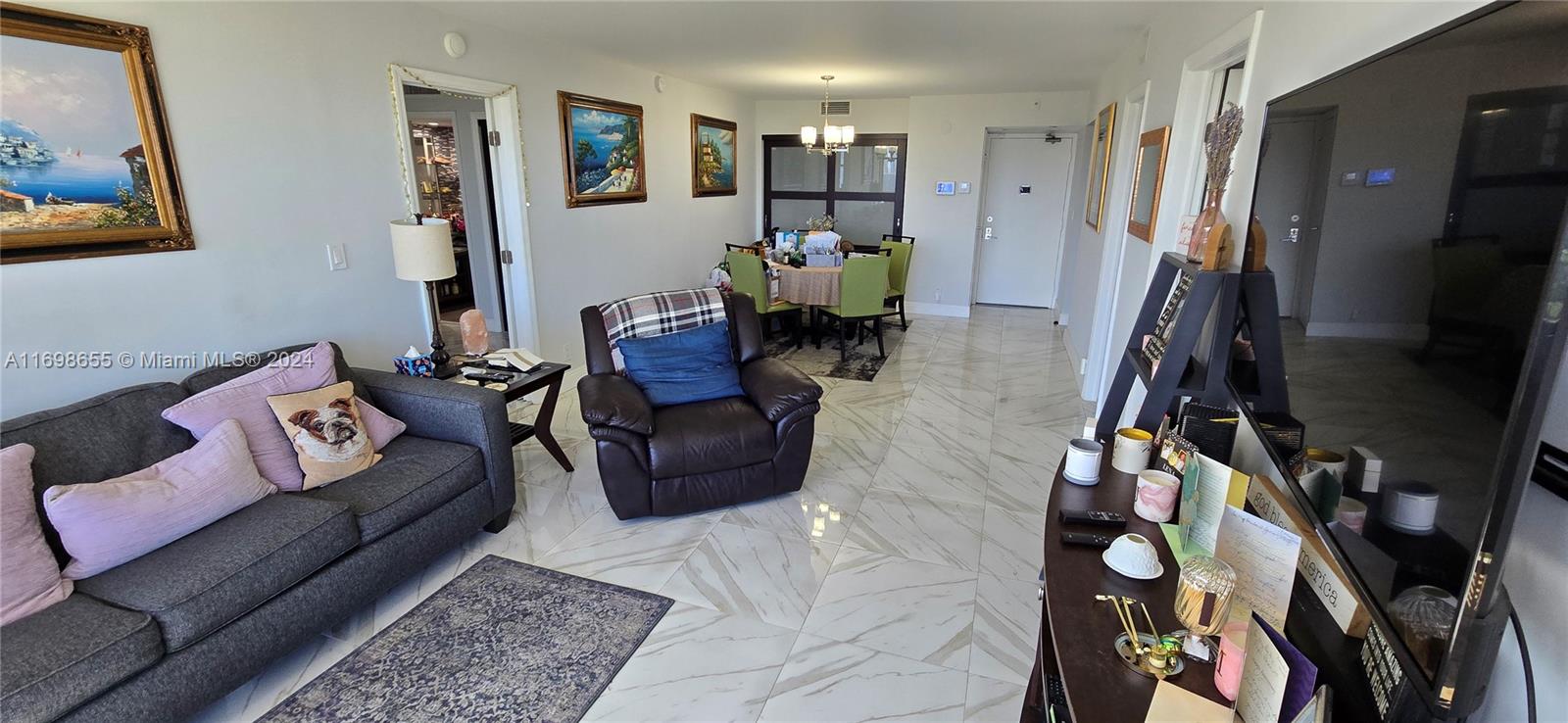 Listing Photo 11