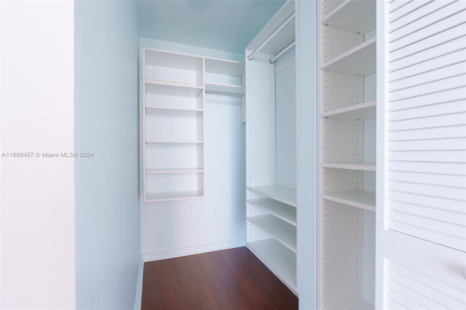 300 S Biscayne Blvd #T-2614, Miami FL 33131