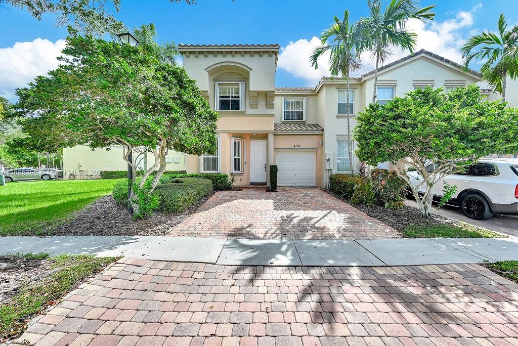 Listing Photo 8