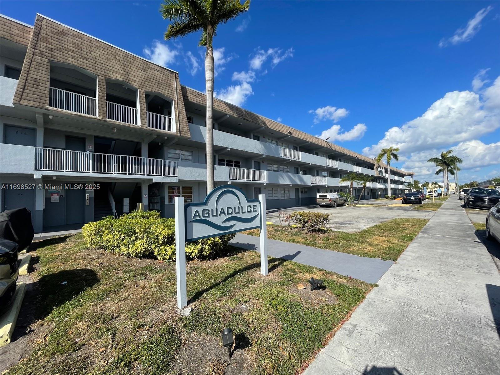 11195 SW 1st St #314, Sweetwater, Florida image 1