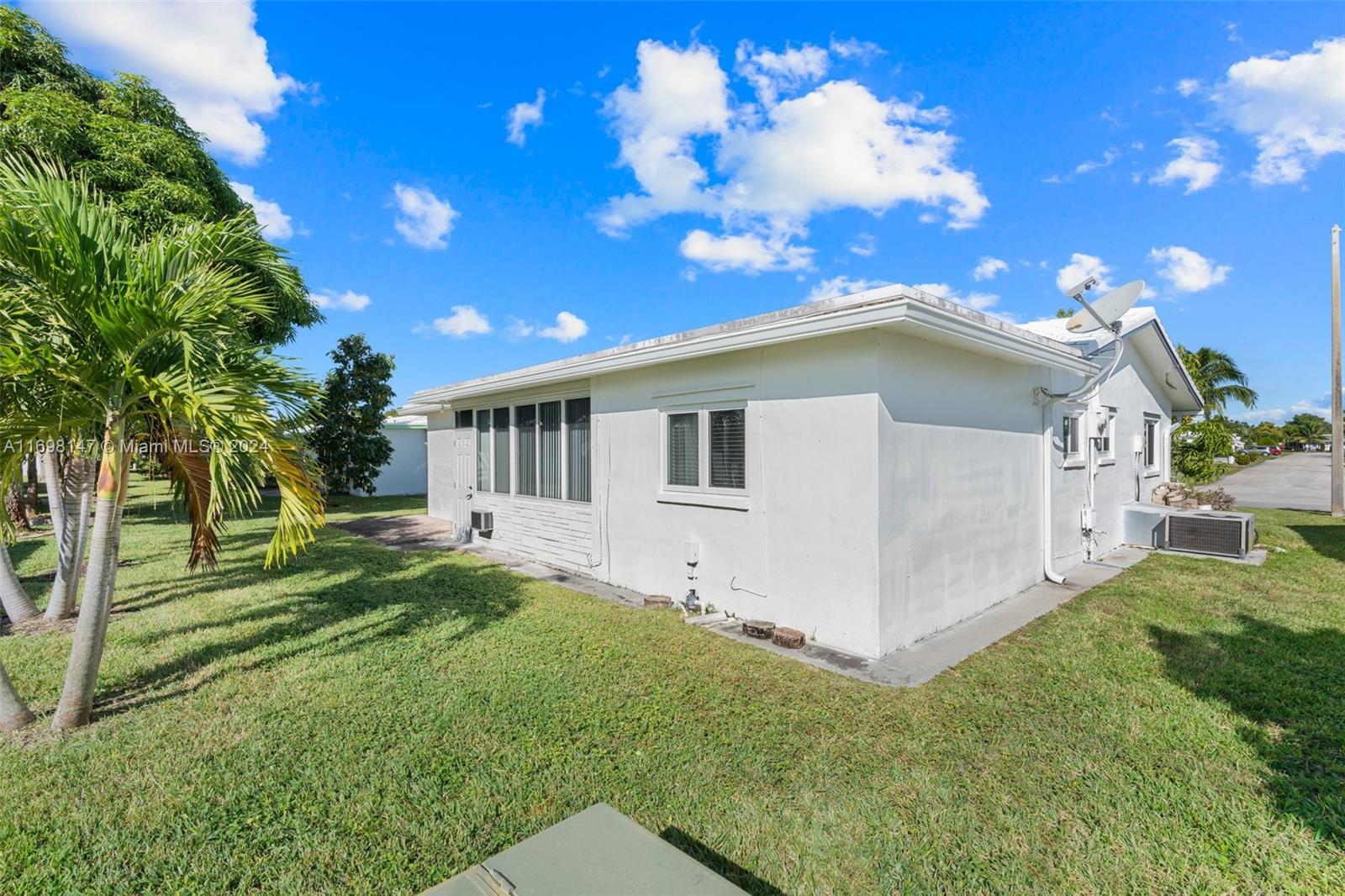 6700 NW 75th St, Tamarac, Florida image 23