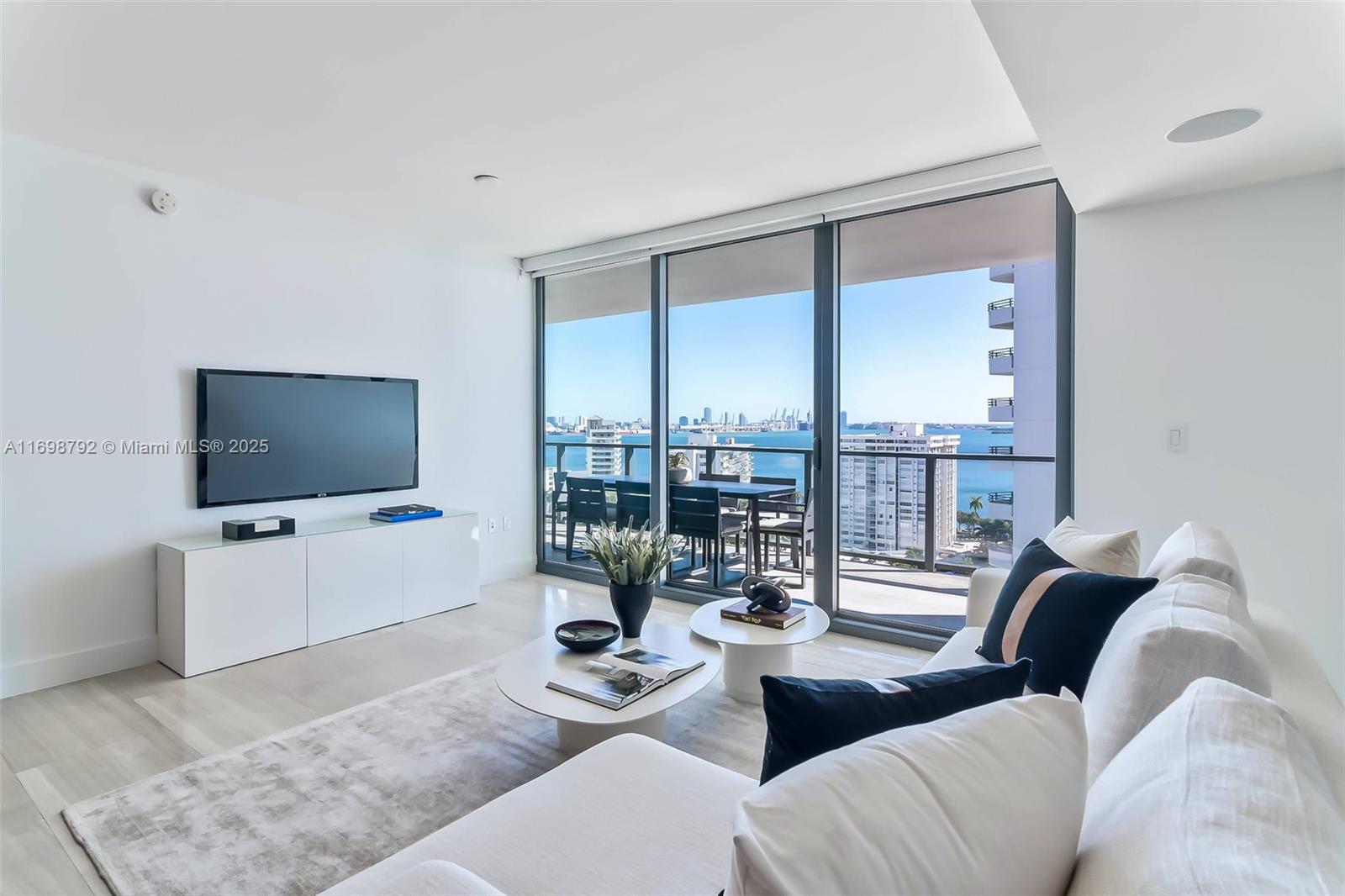 Apartamento à Venda em Miami, FL