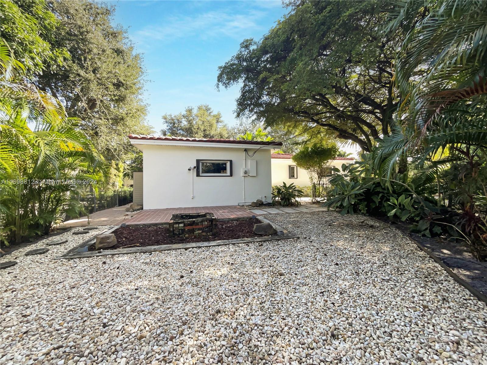 364 Navarre Dr, Miami Springs, Florida image 8