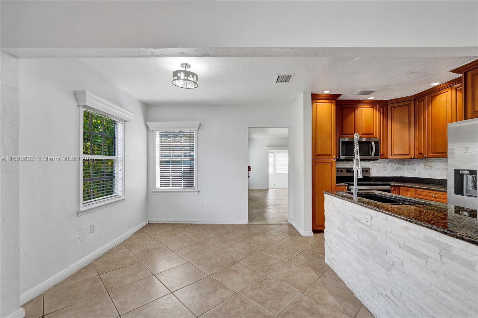 1621 Dewey St, Hollywood, Florida image 5