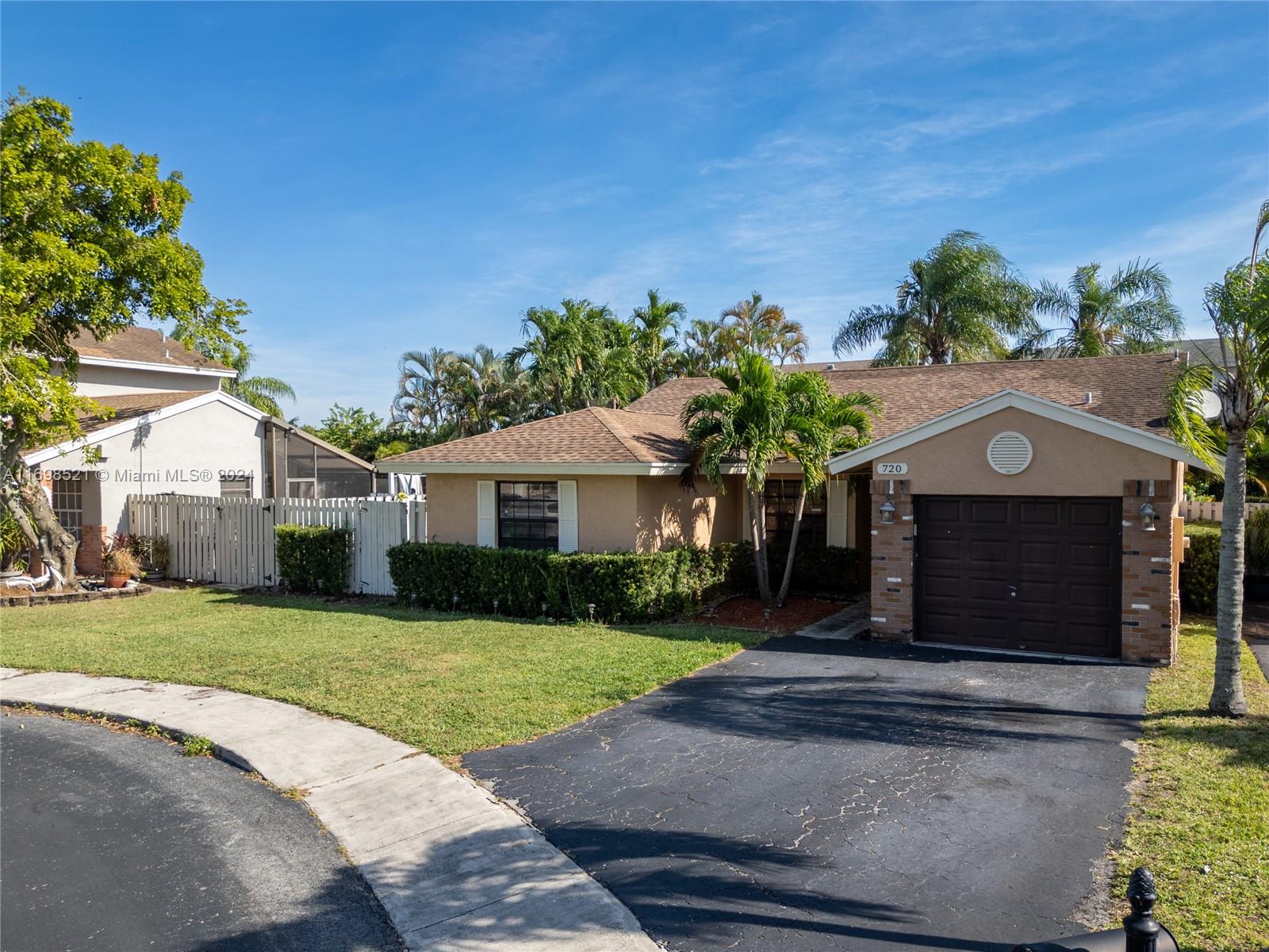 720 Shiloh Ter, Davie, Florida image 3