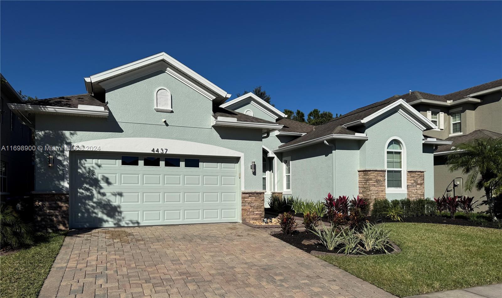 4437 Azure Isle Way, Kissimmee, Florida image 1