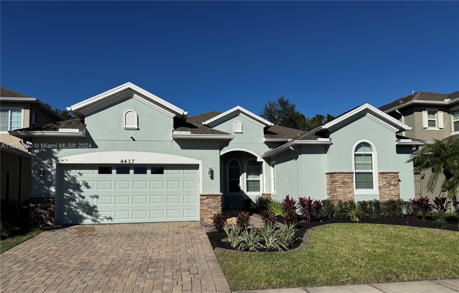 4437 Azure Isle Way, Kissimmee, Florida image 2