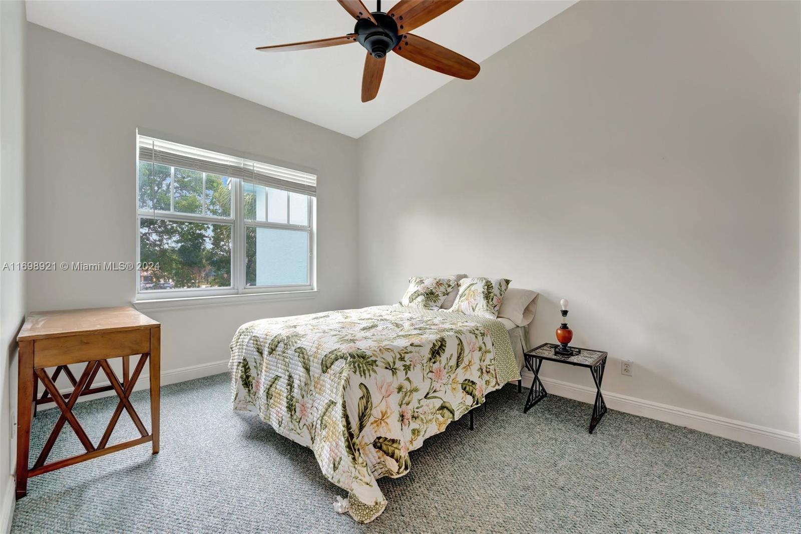 618 SE 13th St, Fort Lauderdale, Florida image 11