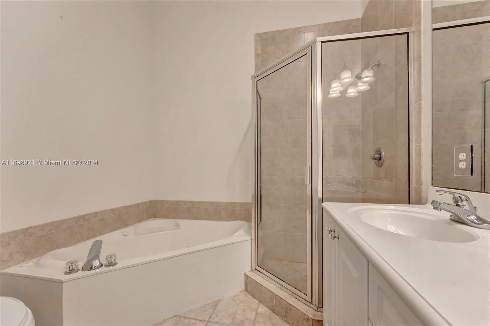 Listing Photo 16