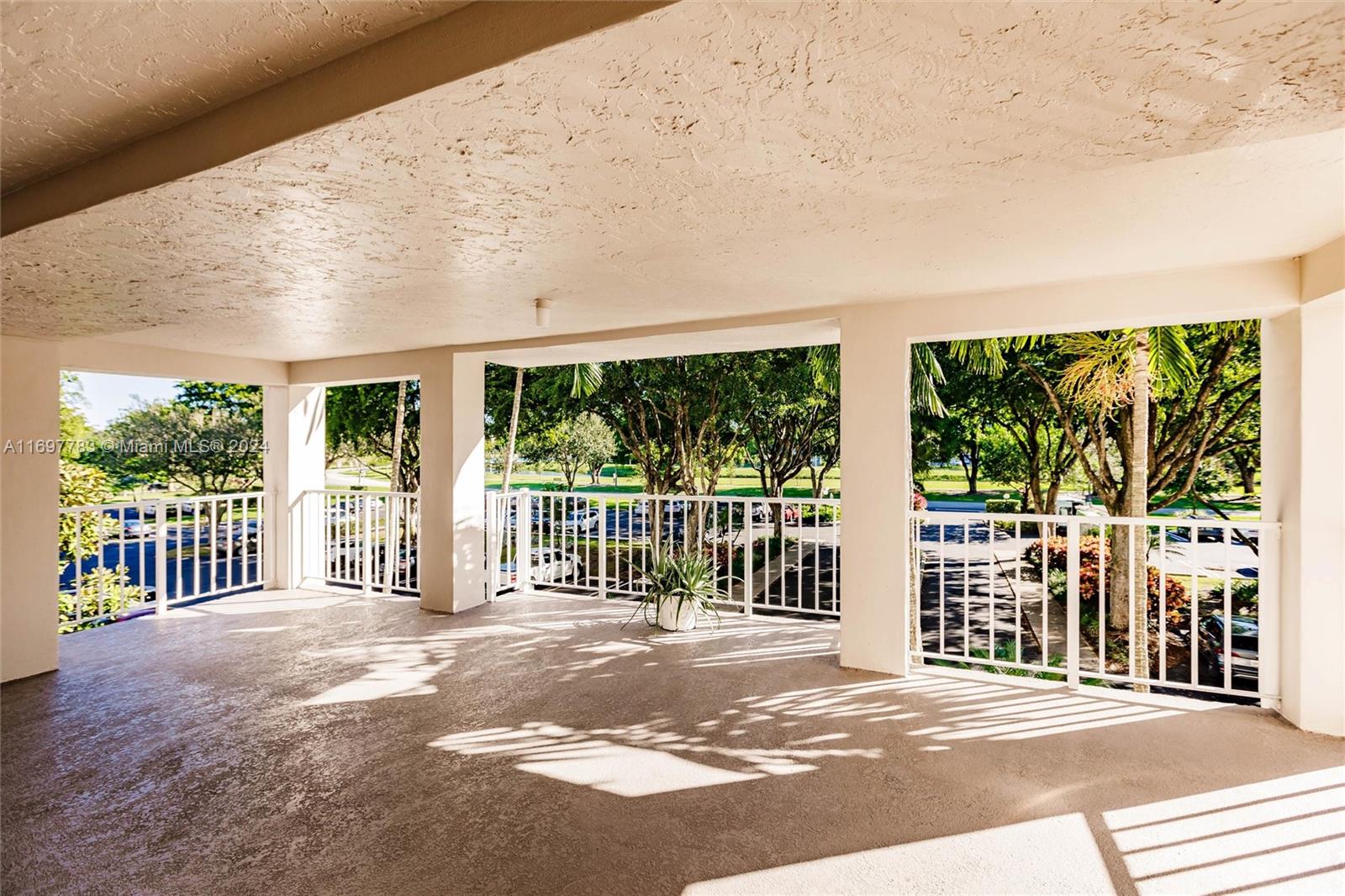 605 Oaks Dr #304, Pompano Beach, Florida image 43