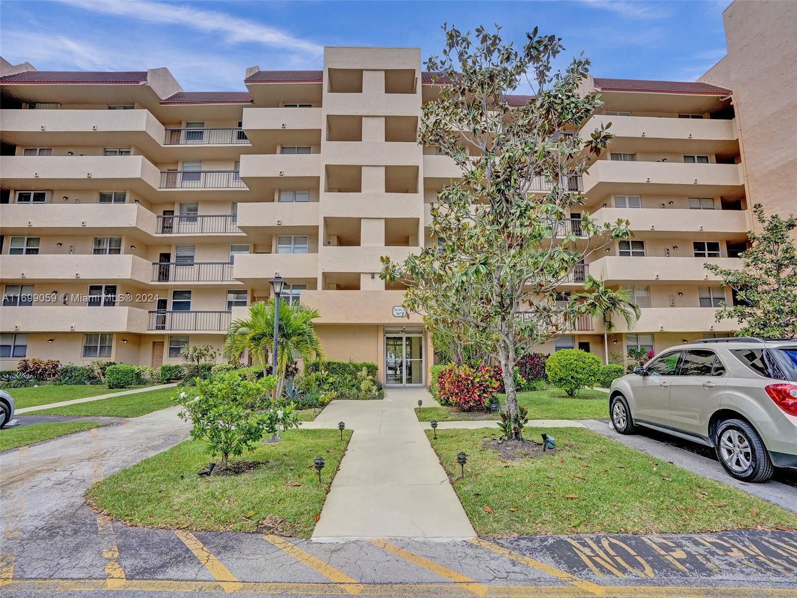 3671 Environ Blvd #366, Lauderhill, Florida image 41