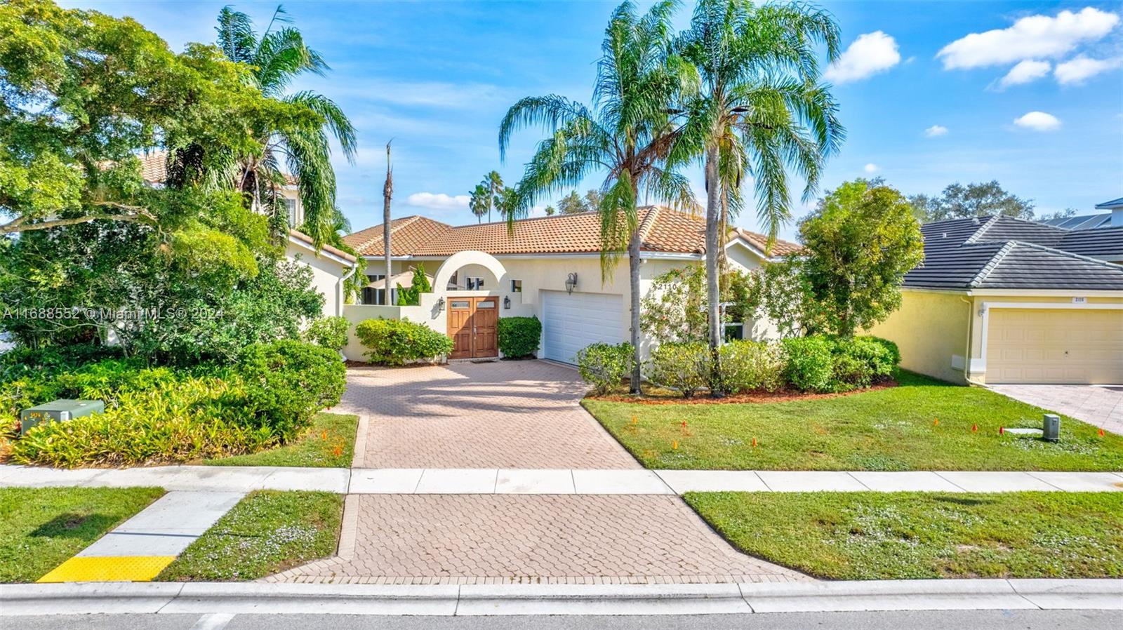 2110 Country Golf Dr, Wellington, Florida image 2