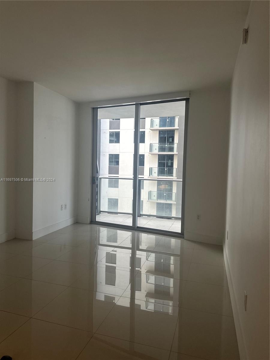 1010 SW 2nd Ave #1906, Miami FL 33130