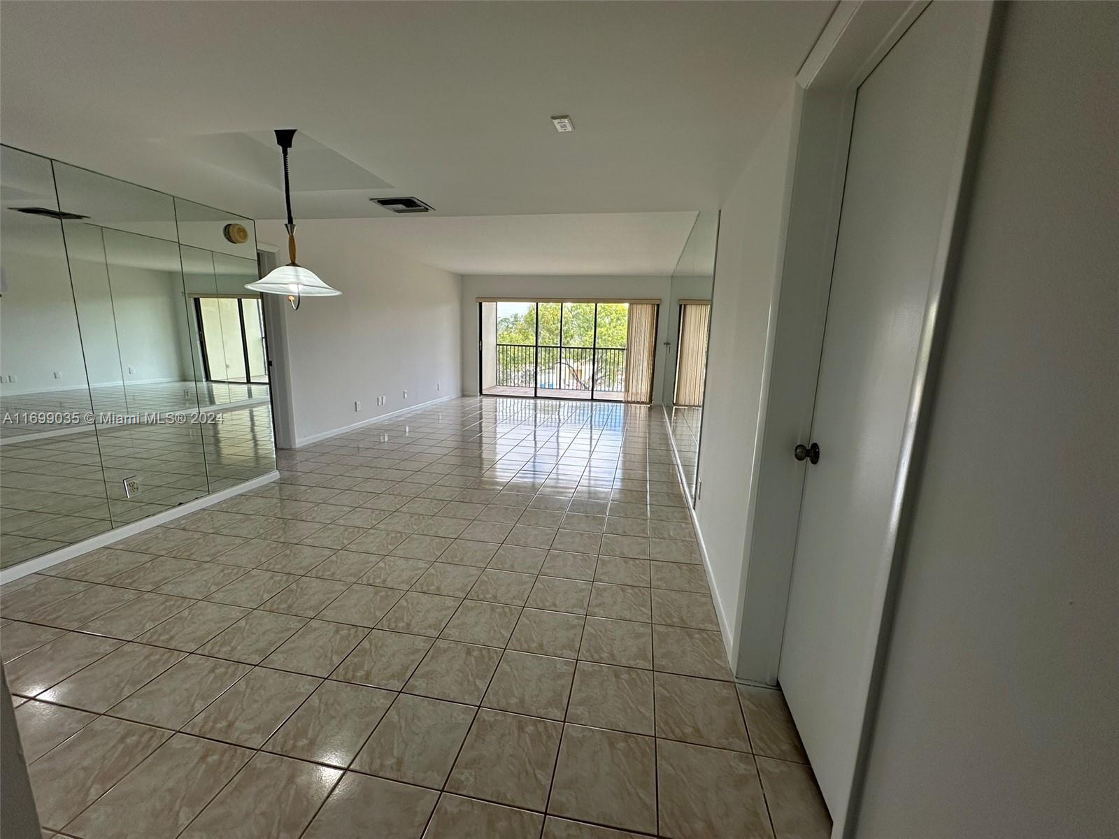 491 Racquet Club Rd #308, Weston, Florida image 3