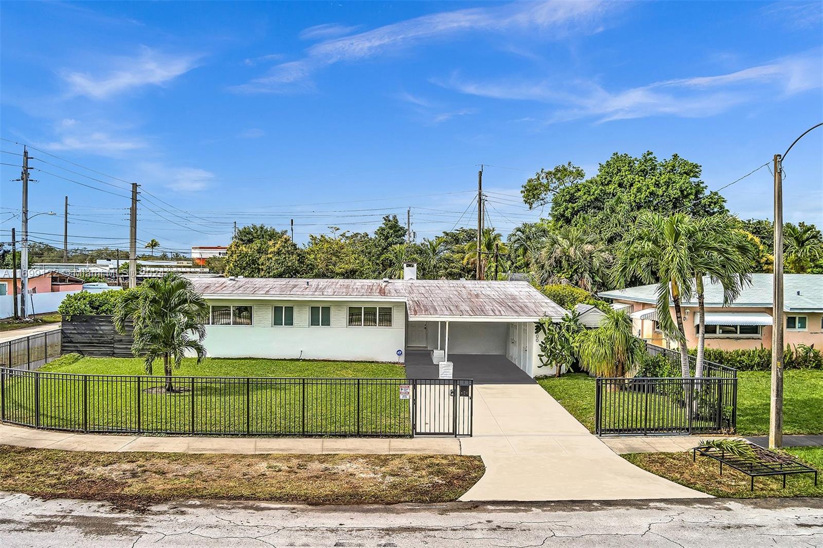 19500 NW 1st Ct, Miami Gardens, Florida image 2