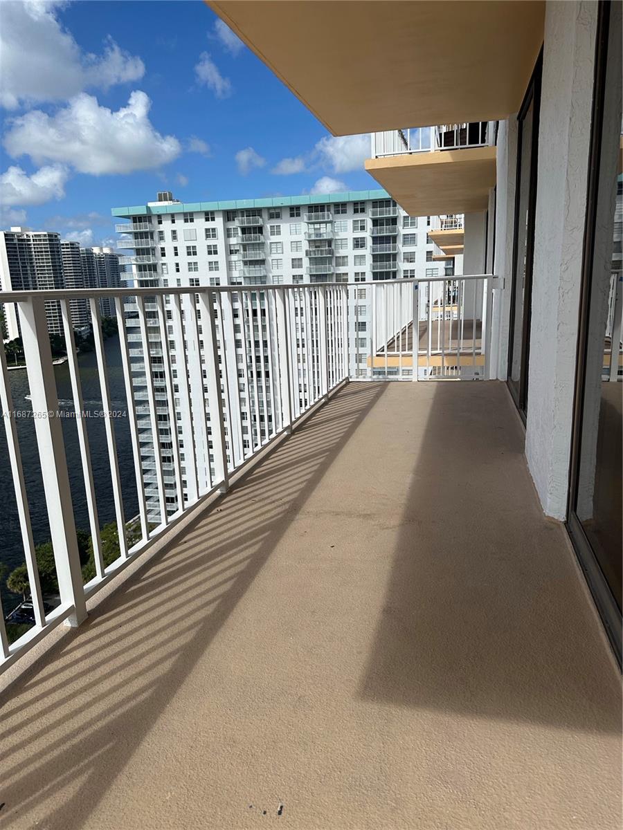 290 174th St #2005, Sunny Isles Beach, Florida image 33