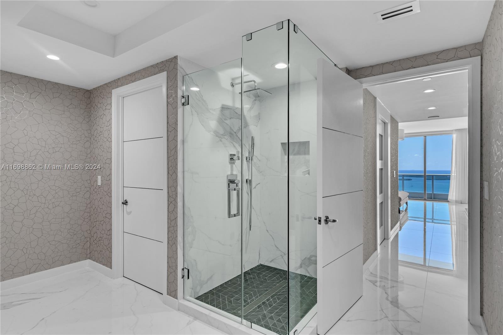 1331 Brickell Bay Dr #3611, Miami FL 33131