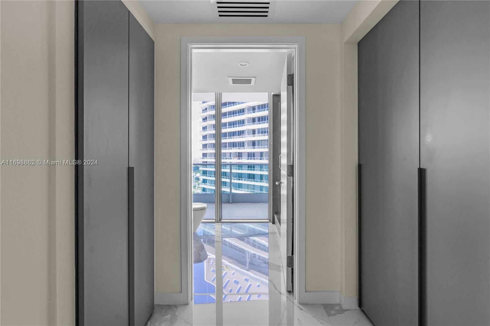 1331 Brickell Bay Dr #3611, Miami FL 33131
