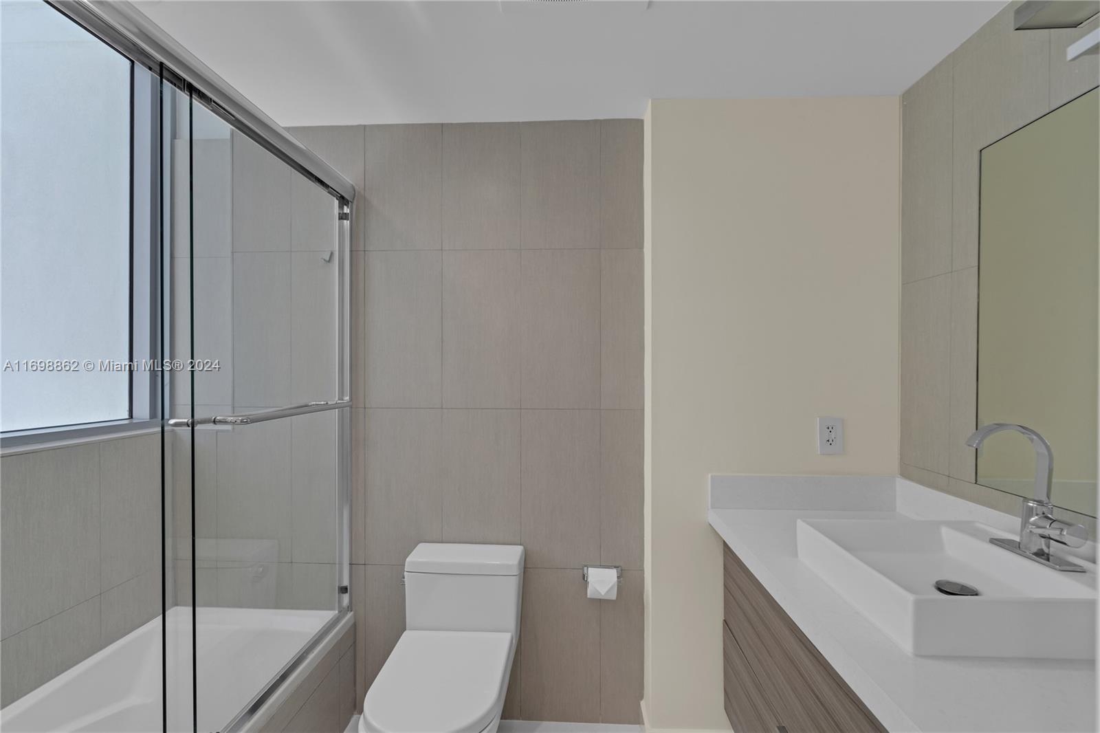 1331 Brickell Bay Dr #3611, Miami FL 33131