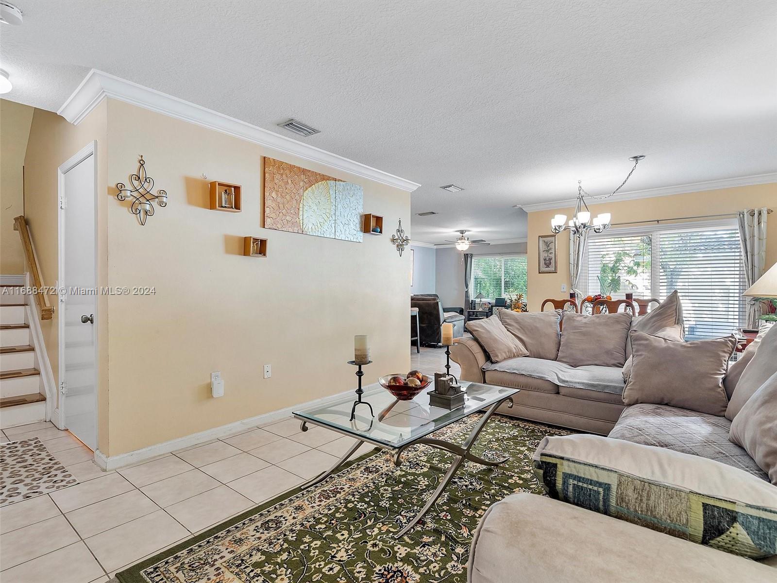 9201 NW 54th St, Sunrise, Florida image 8