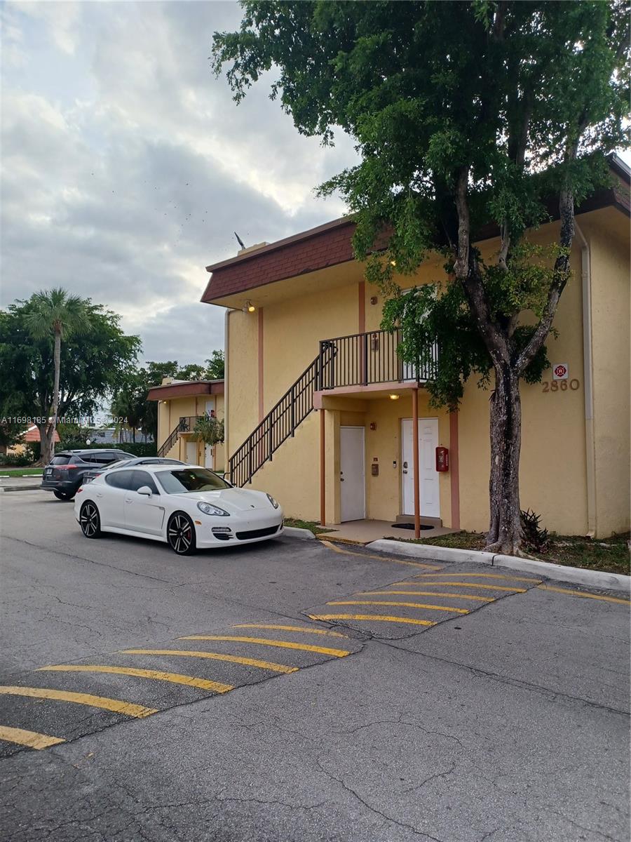 2860 NW 55th Ave #2C, Lauderhill, Florida image 2