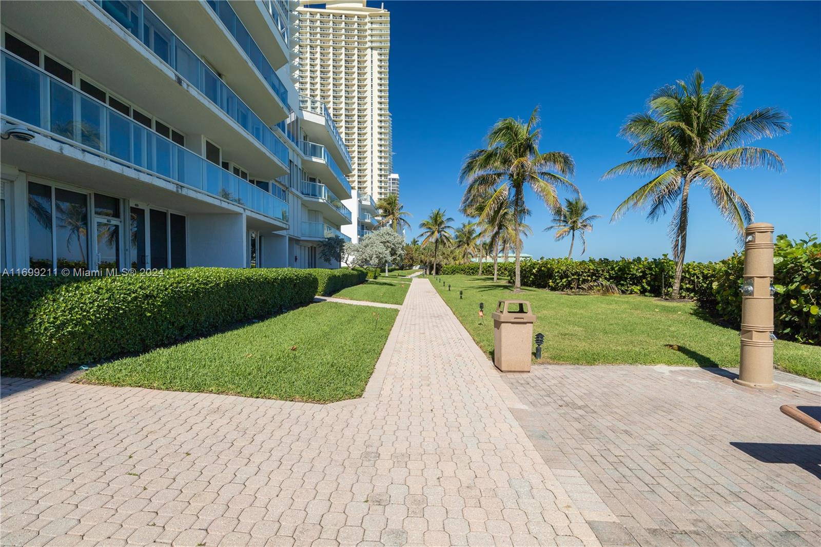 16445 Collins Ave #1126, Sunny Isles Beach, Florida image 24