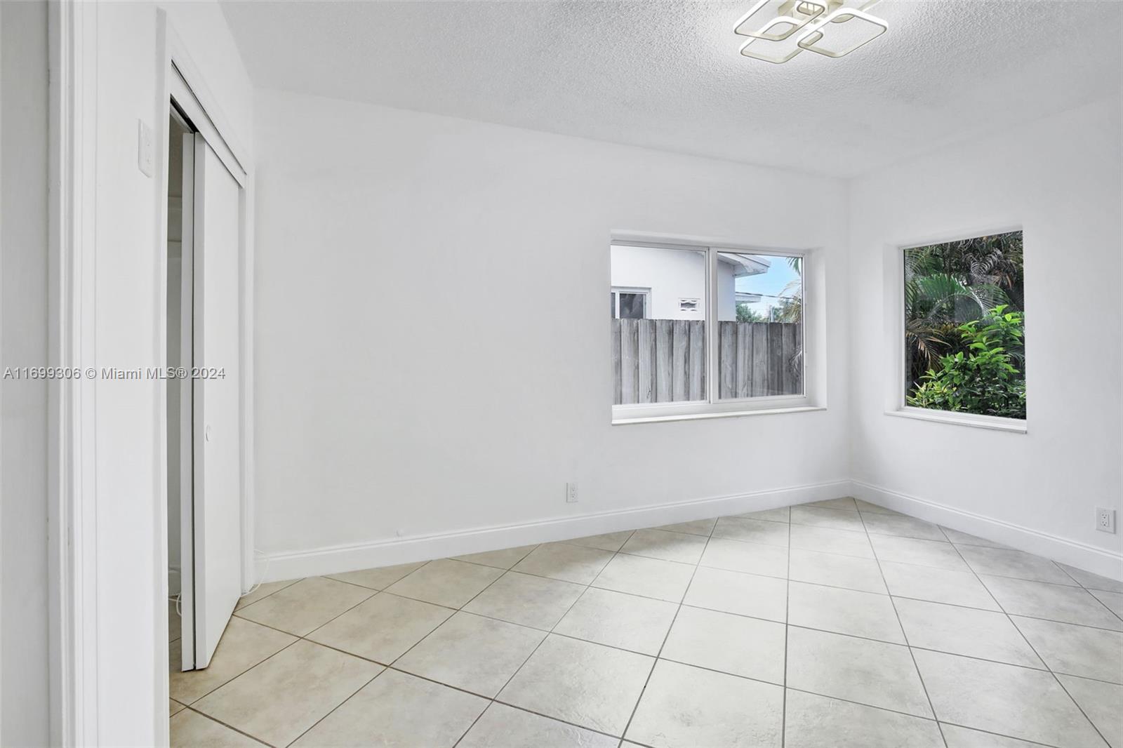 34 SE 14th St, Dania Beach, Florida image 18