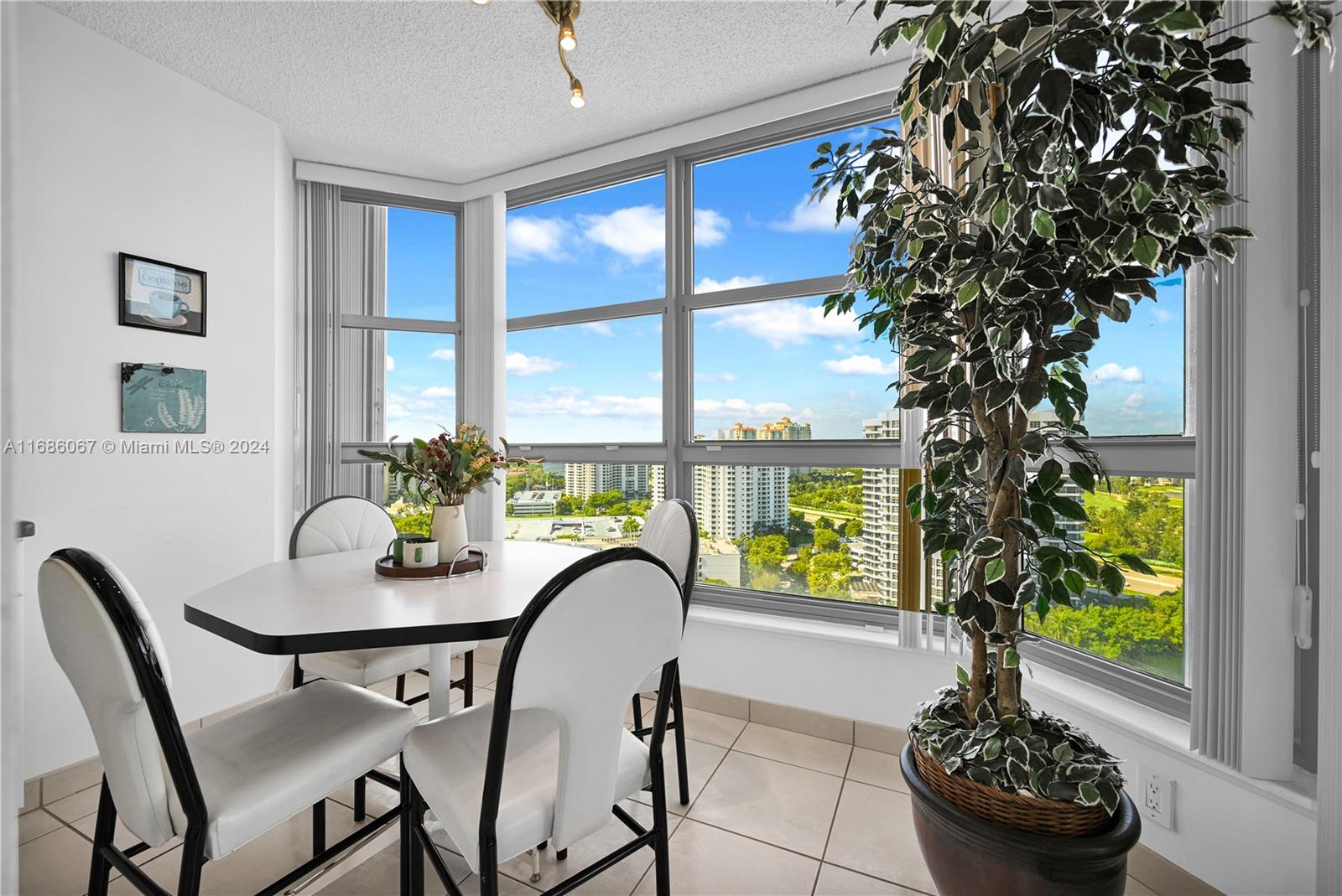 3530 Mystic Pointe Dr #2106, Aventura, Florida image 14