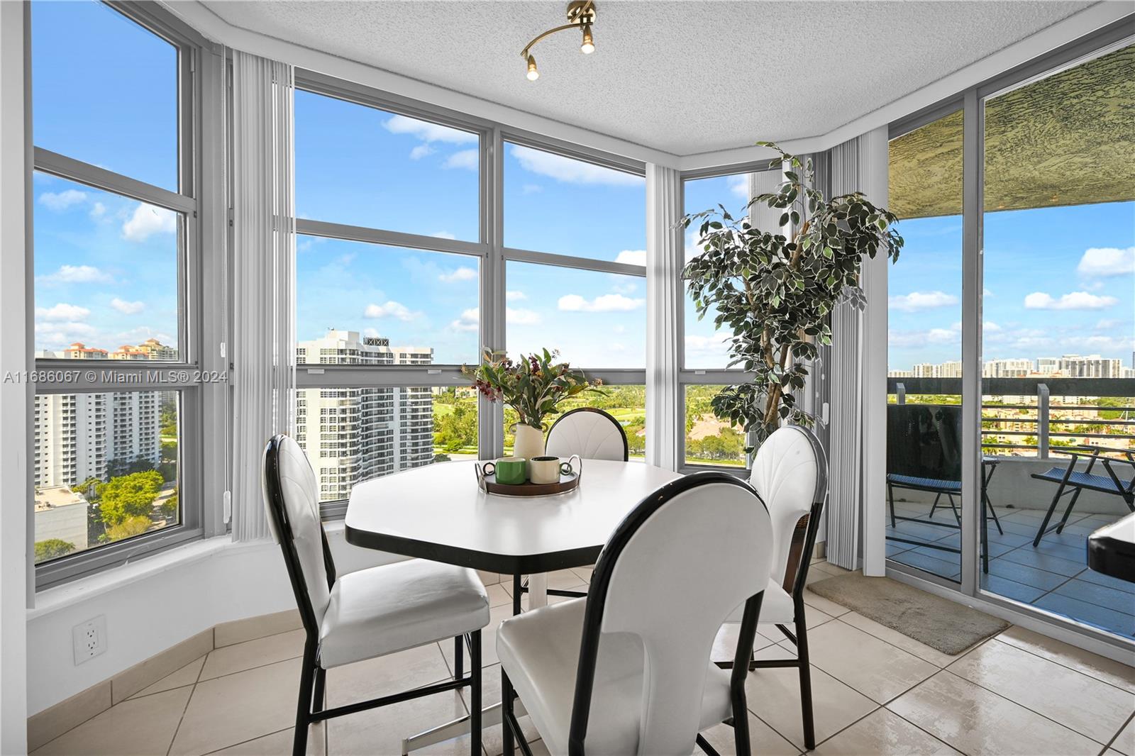 3530 Mystic Pointe Dr #2106, Aventura, Florida image 15