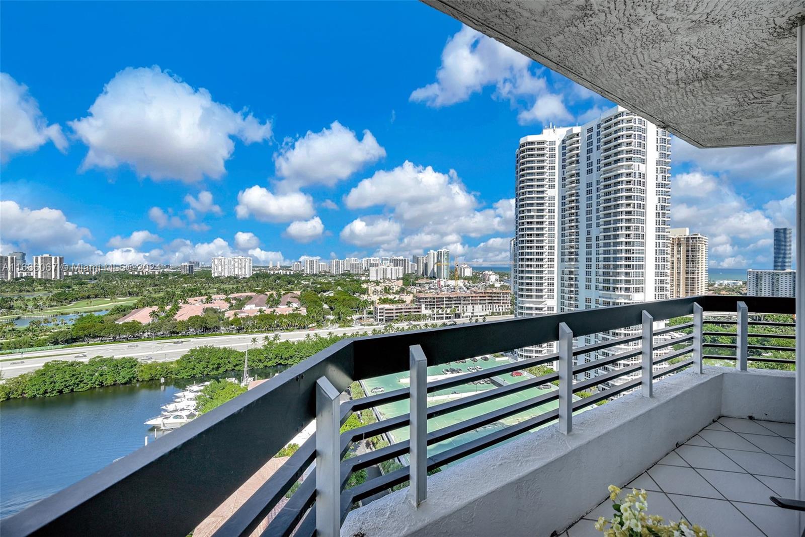 3530 Mystic Pointe Dr #2106, Aventura, Florida image 28