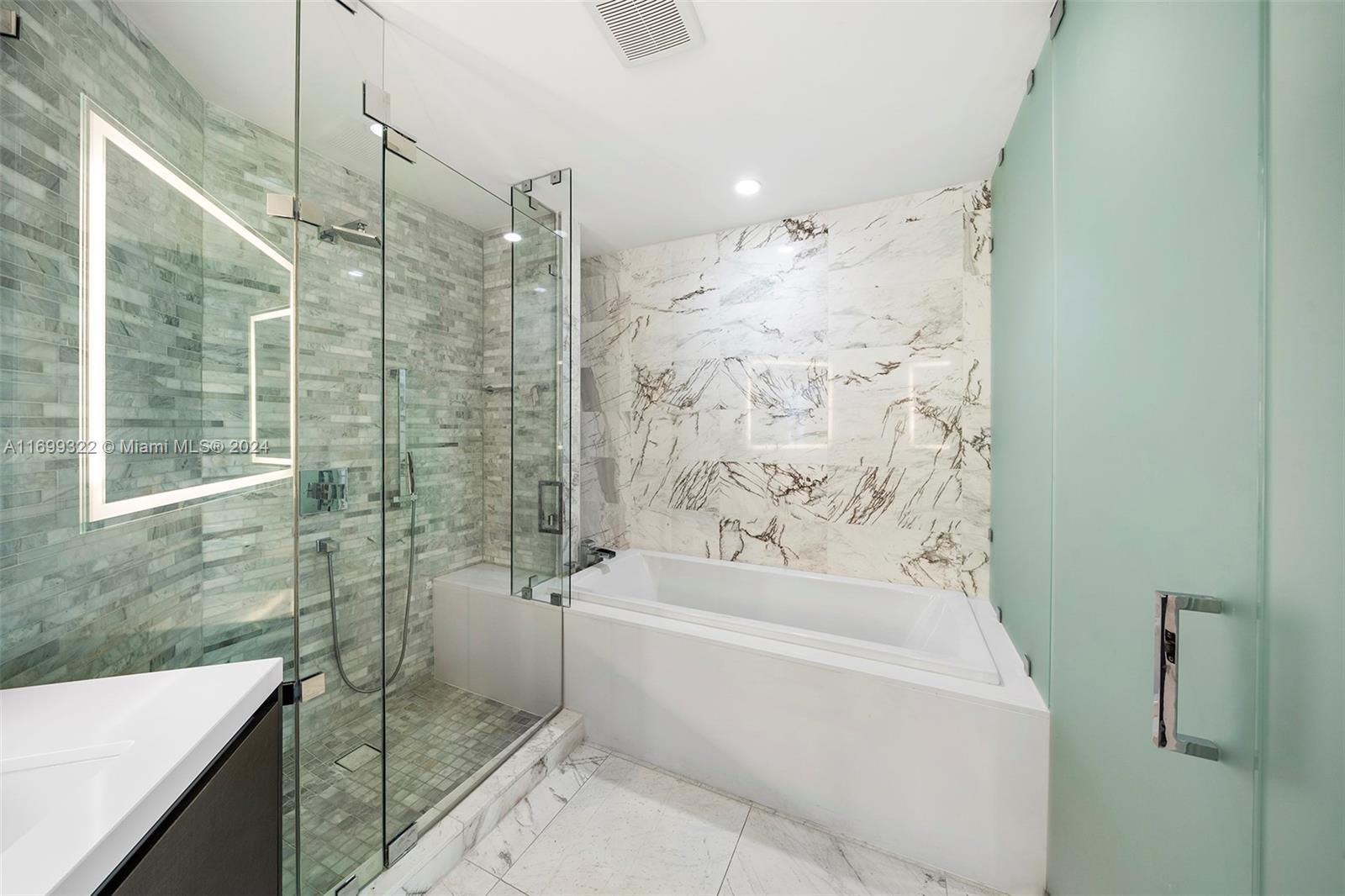 851 NE 1st Ave #1209, Miami FL 33132