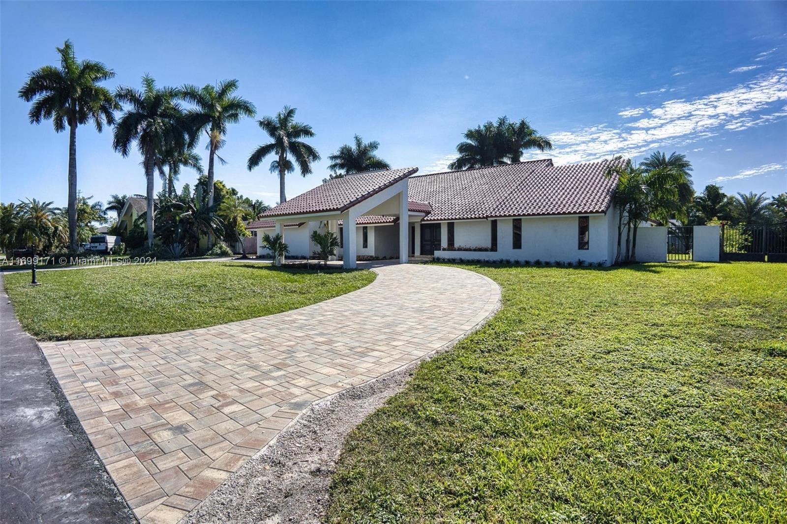 10440 NW 133rd St, Hialeah Gardens, Florida image 1