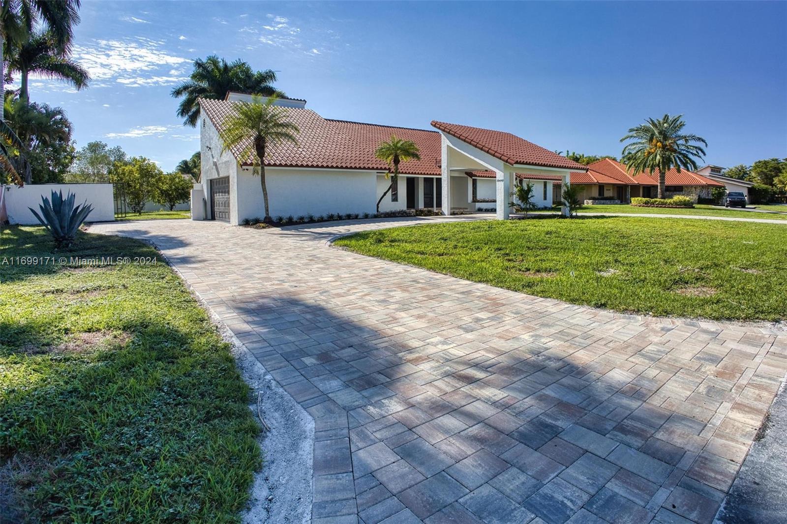 10440 NW 133rd St, Hialeah Gardens, Florida image 2