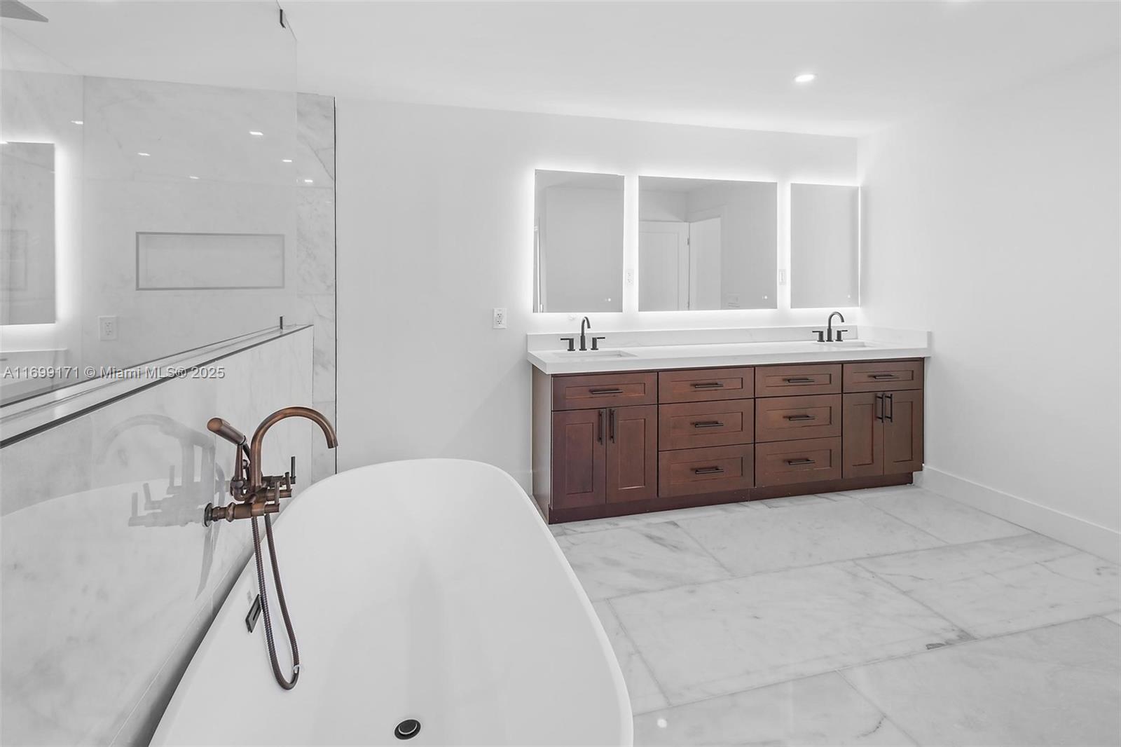 10440 NW 133rd St, Hialeah Gardens, Florida image 27