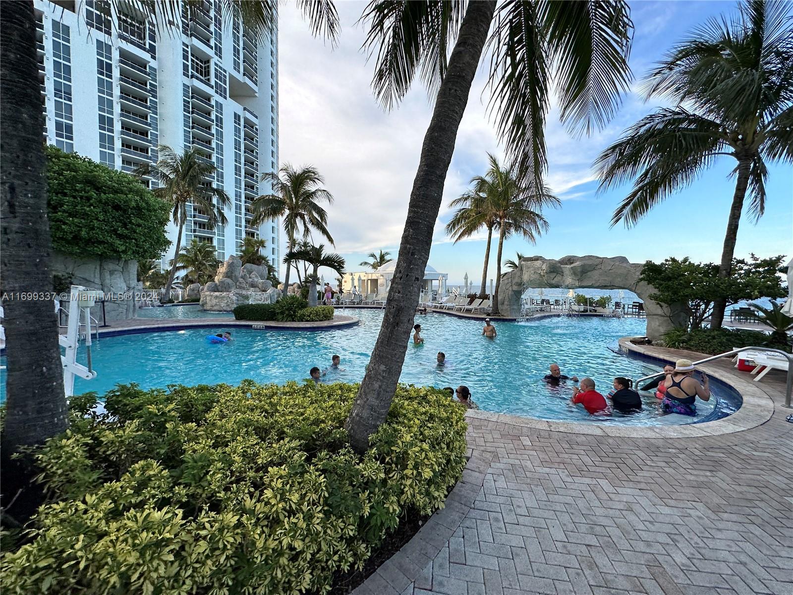 18001 Collins Ave, Sunny Isles Beach, Florida image 50