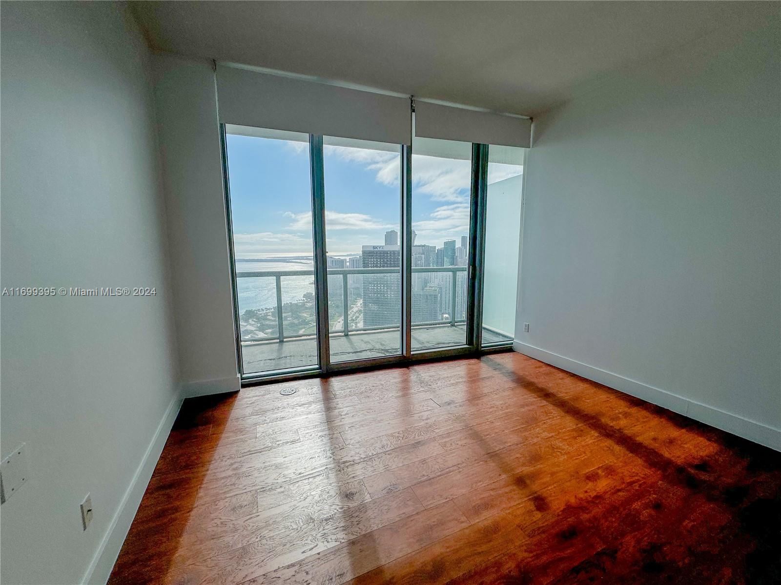 888 Biscayne Blvd #5504, Miami FL 33132