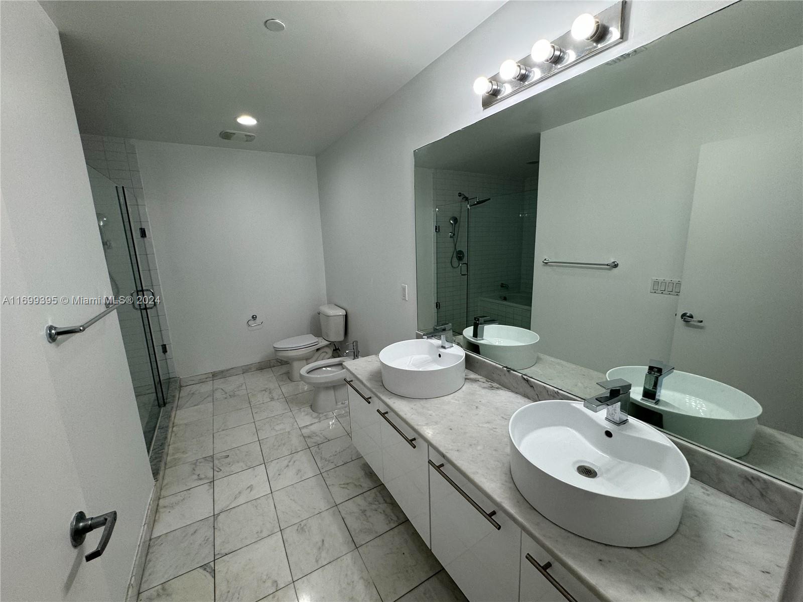 888 Biscayne Blvd #5504, Miami FL 33132
