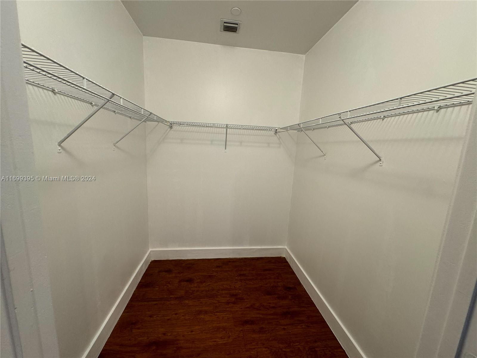 888 Biscayne Blvd #5504, Miami FL 33132