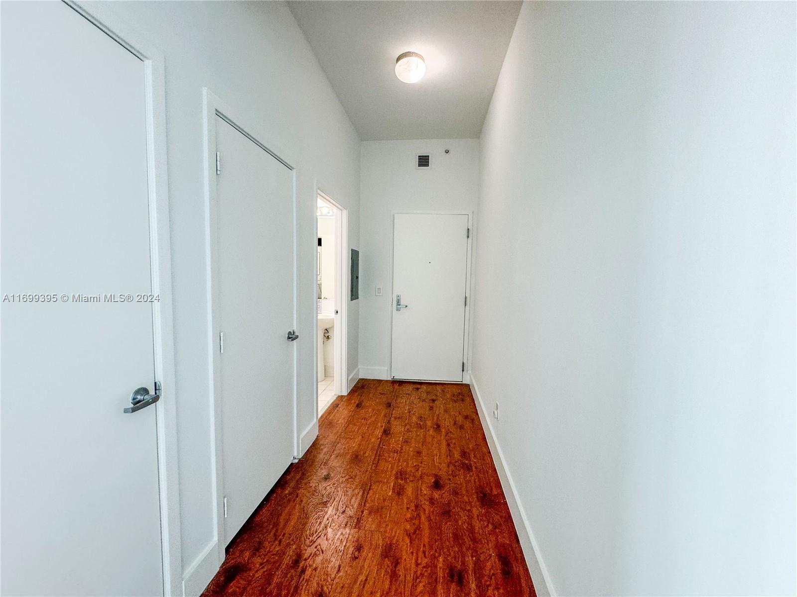 888 Biscayne Blvd #5504, Miami FL 33132