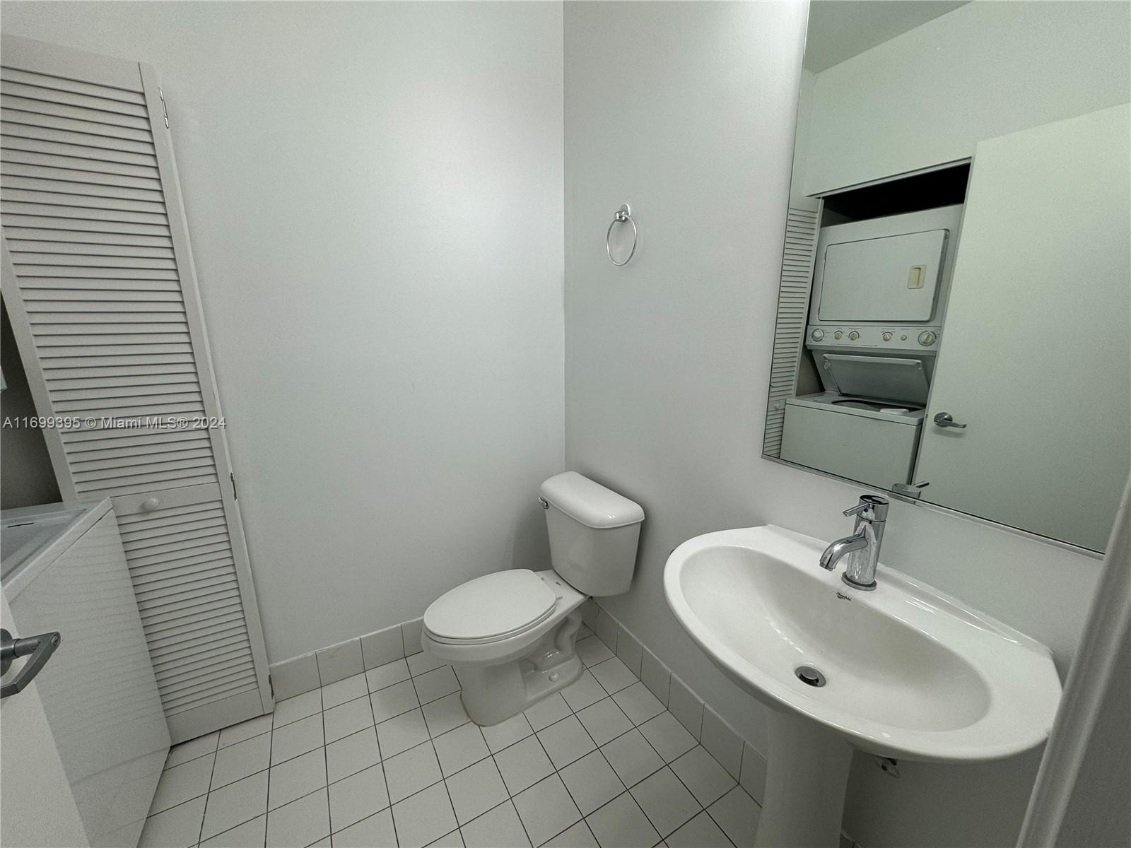 888 Biscayne Blvd #5504, Miami FL 33132