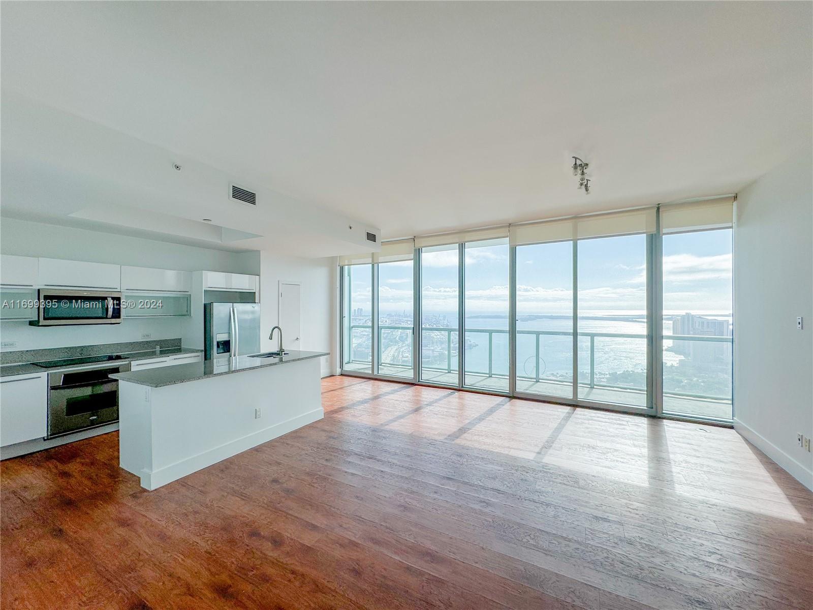 888 Biscayne Blvd #5504, Miami FL 33132
