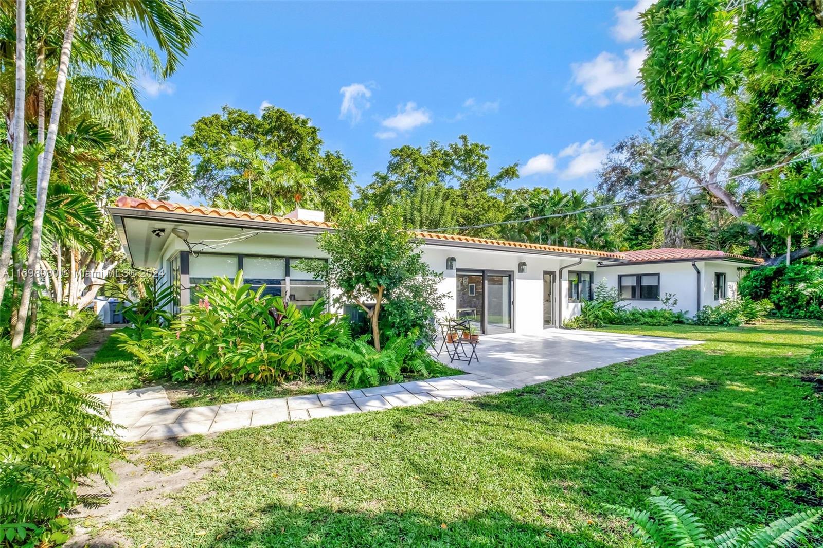 1526 Trillo Ave, Coral Gables, Florida image 29