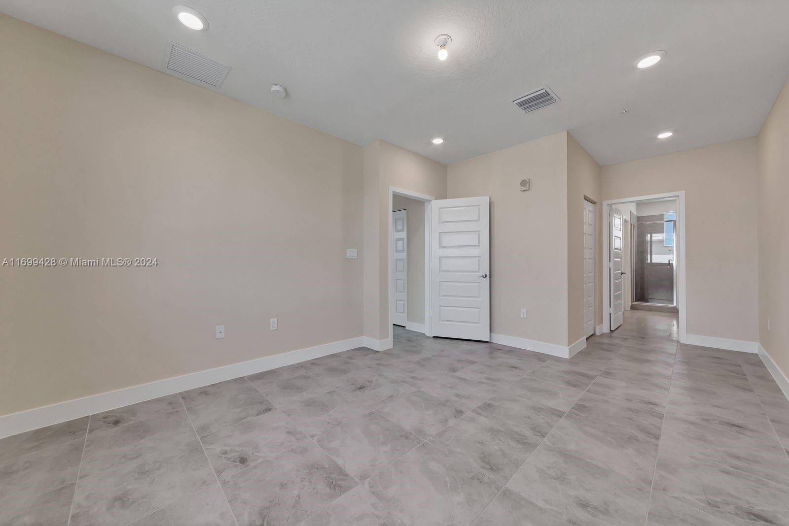 6420 NW 102nd Path #303, Doral, Florida image 7