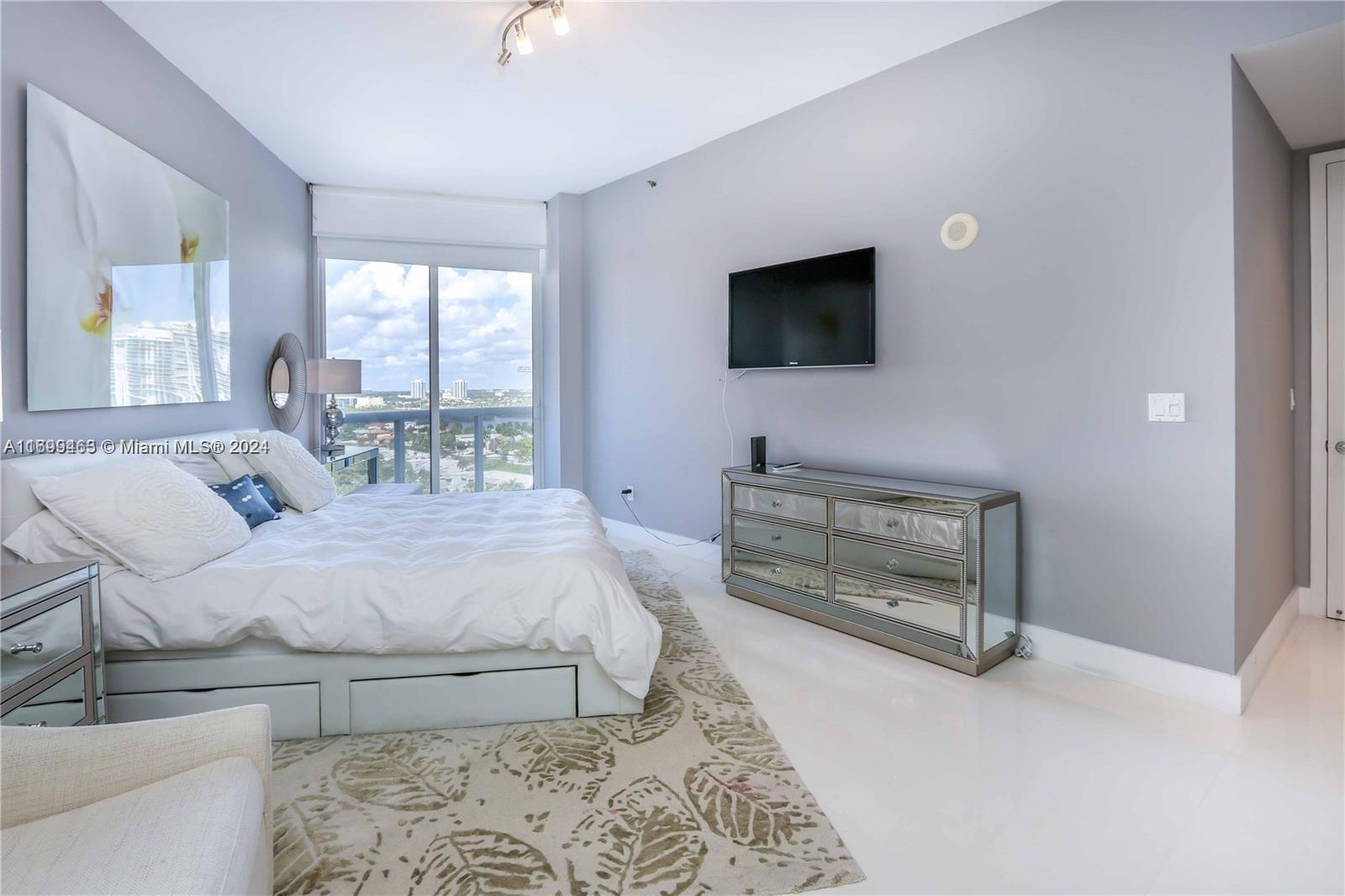 16001 Collins Ave #1405, Sunny Isles Beach FL 33160