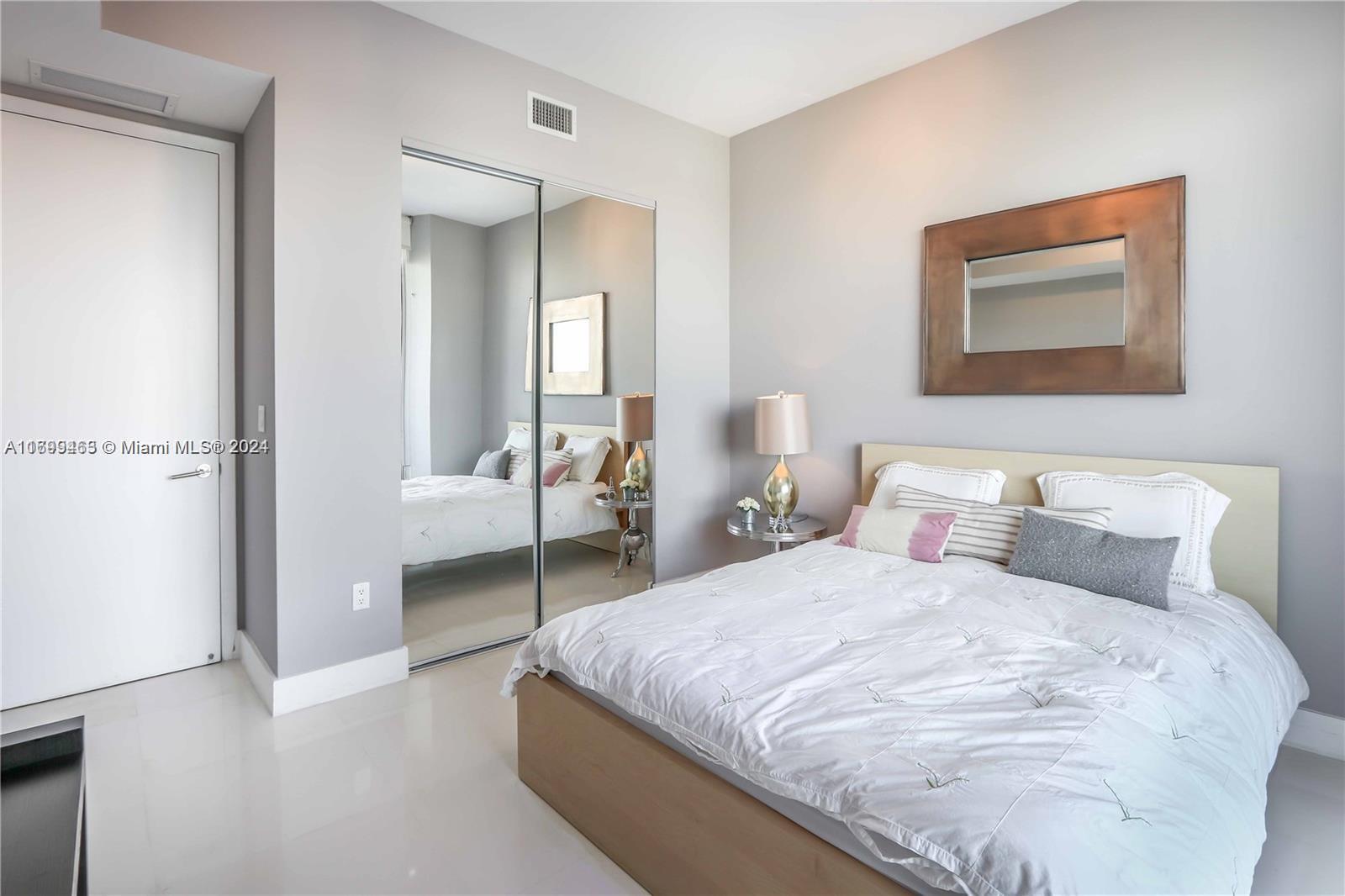 16001 Collins Ave #1405, Sunny Isles Beach FL 33160
