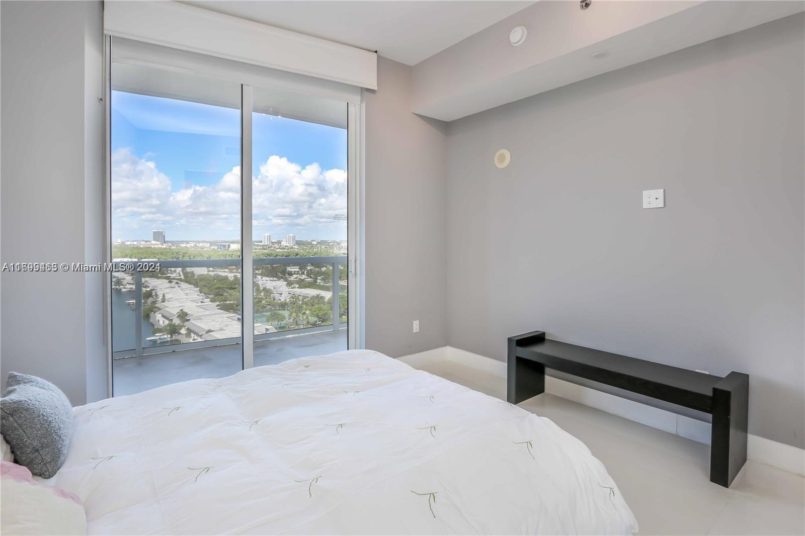 16001 Collins Ave #1405, Sunny Isles Beach FL 33160